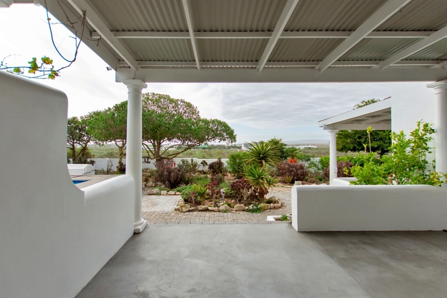 7 Bedroom Property for Sale in Paternoster Western Cape